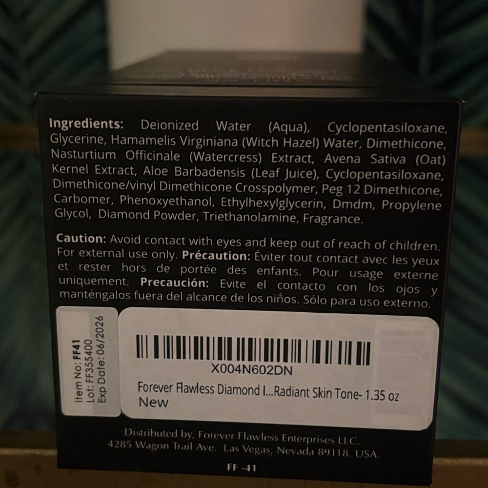 Forever Flawless Black Diamond Age-Defying Serum - Picture 4 of 5